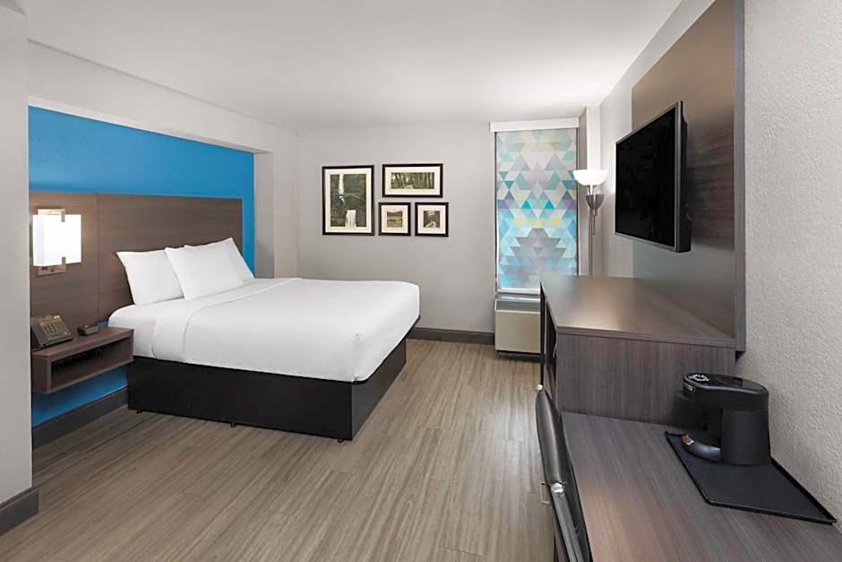 La Quinta Inn & Suites by Wyndham Houston Stafford Sugarland