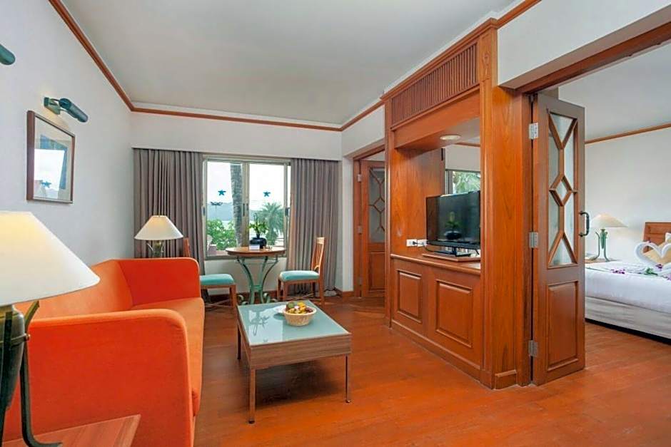 Seaview Patong Hotel