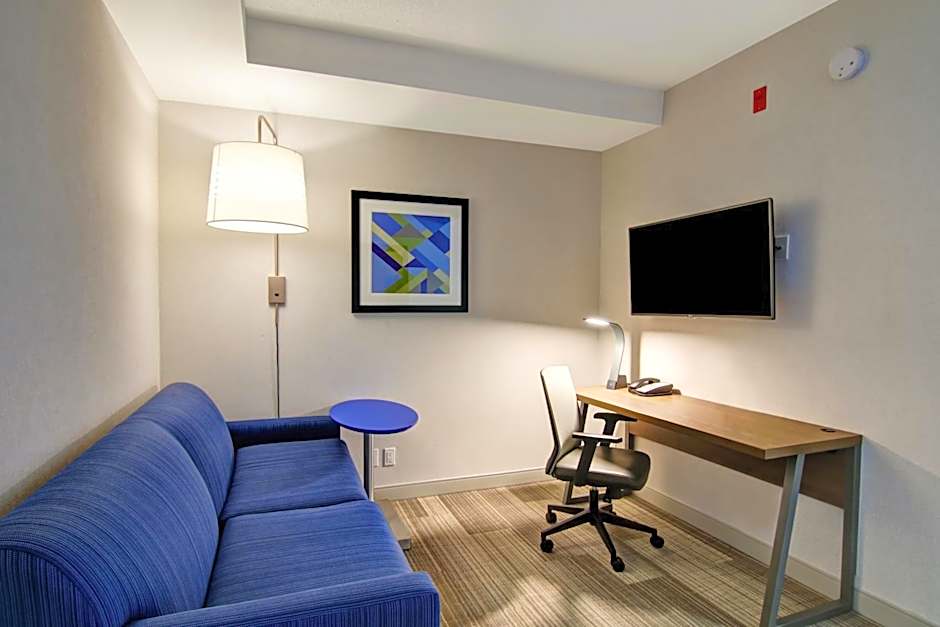 Photo 1 of 5 of 1 King Bed Suite