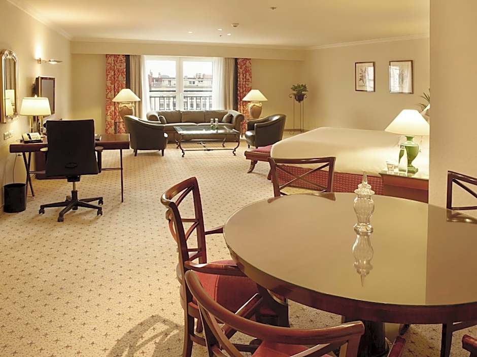 Hilton Antwerp Old Town