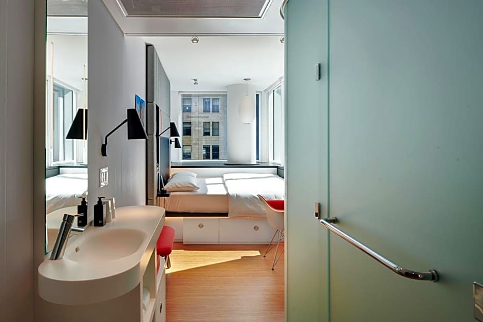 citizenM Chicago Downtown