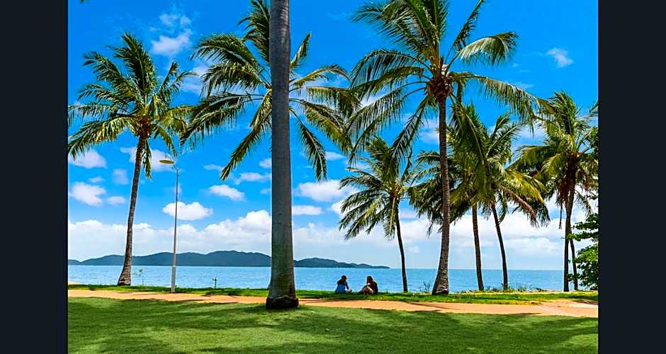 Waters Edge The Strand