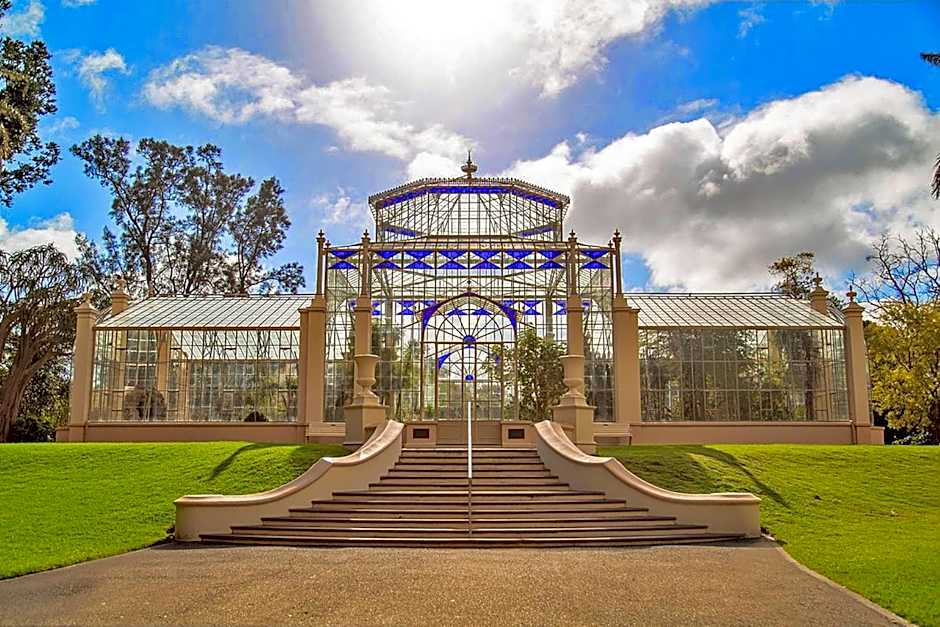 Mantra Adelaide Central