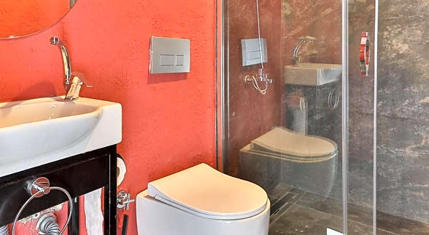 Wolf Of The City Hotel & Spa