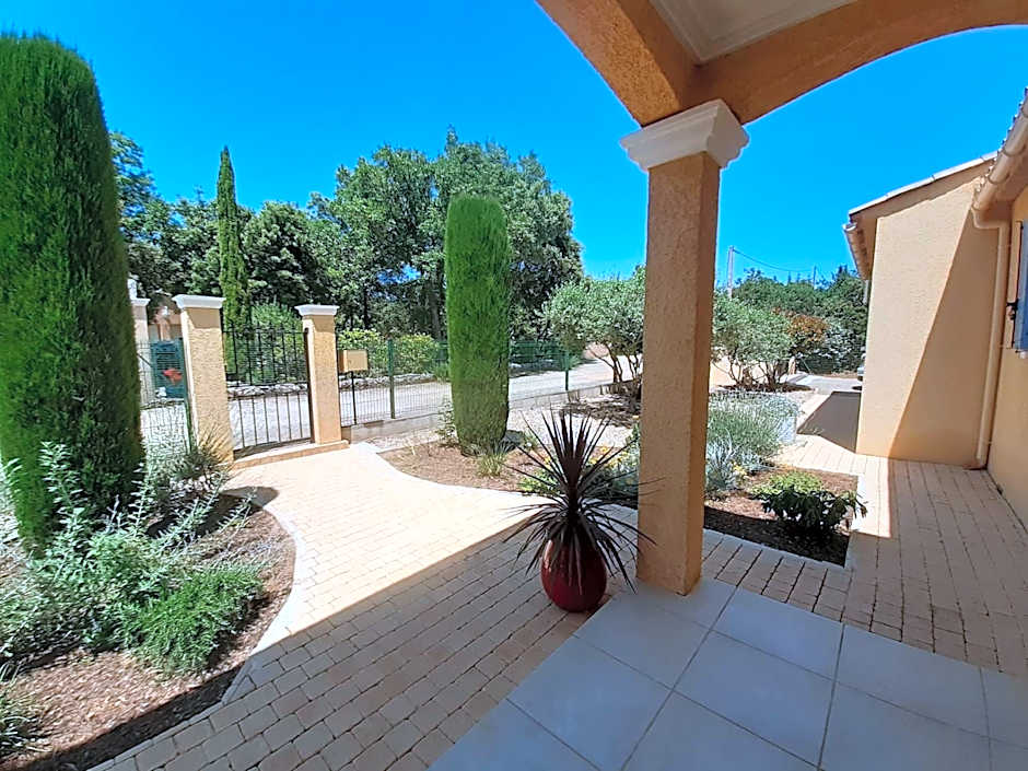 Authentique mas avec piscine en Provence