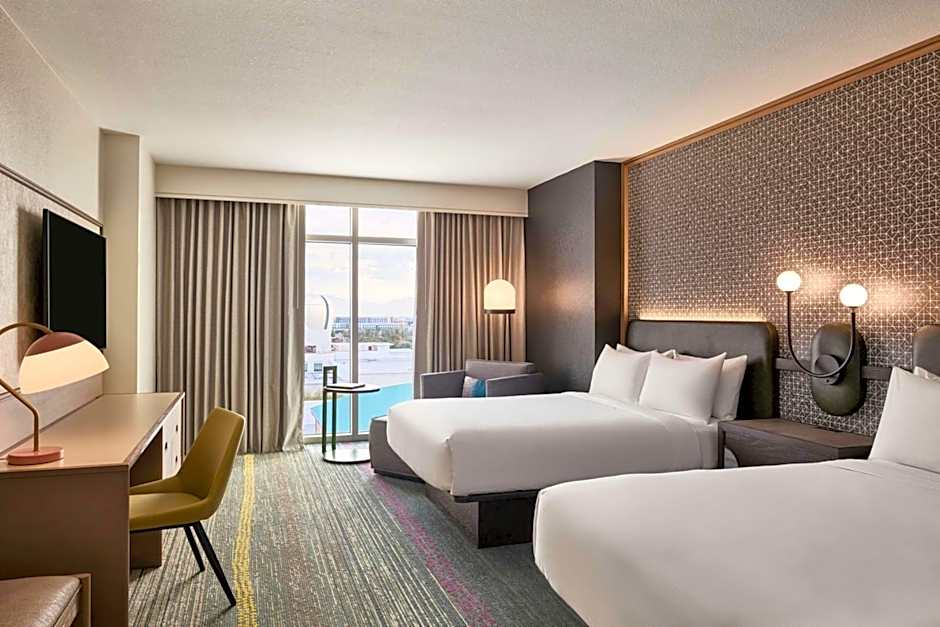 Renaissance® Phoenix Glendale Hotel & Conference Center