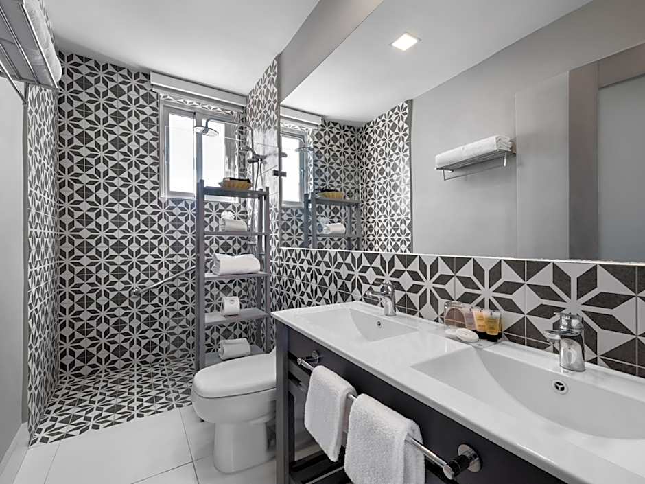 Gran Hotel Europa Santo Domingo, Trademark by Wyndham