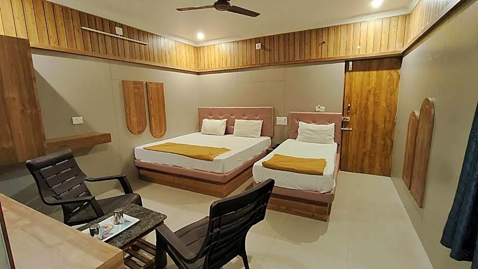 Hotel Govind Heights