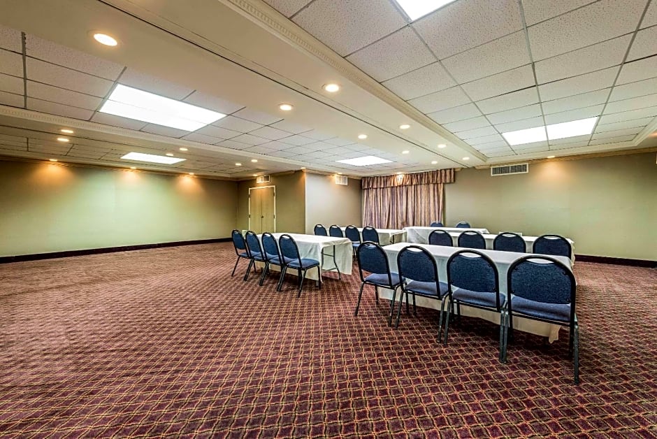 Comfort Suites