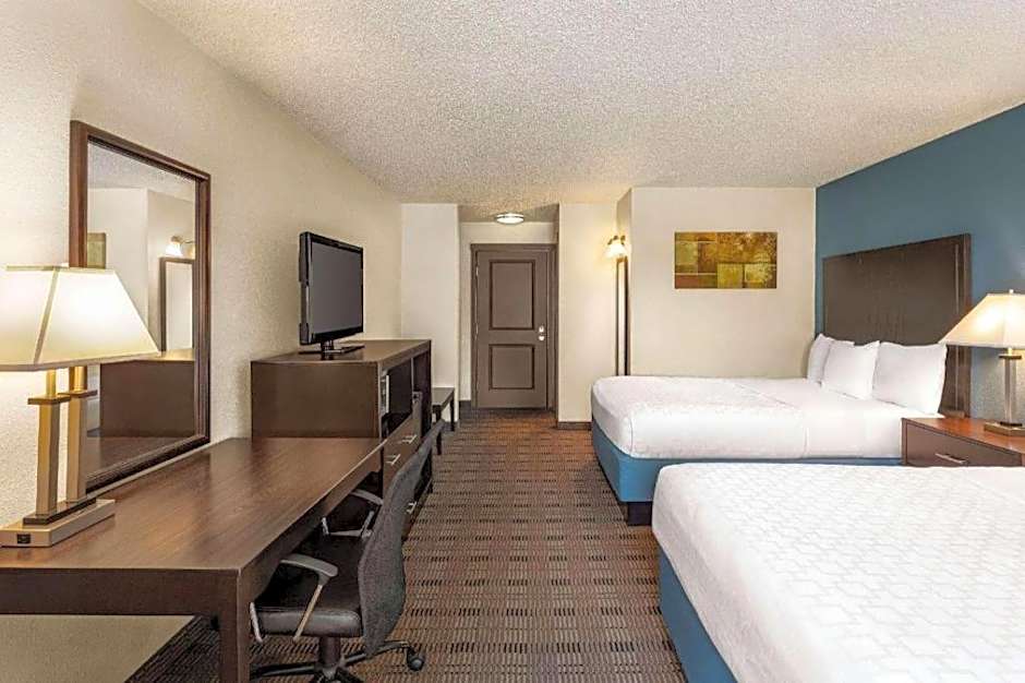 AmericInn by Wyndham La Crosse Riverfront-Conference Center