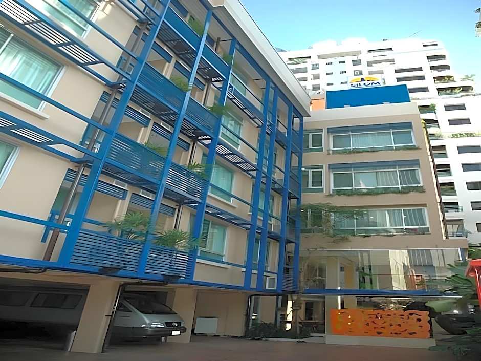 Silom Convent Garden Hotel