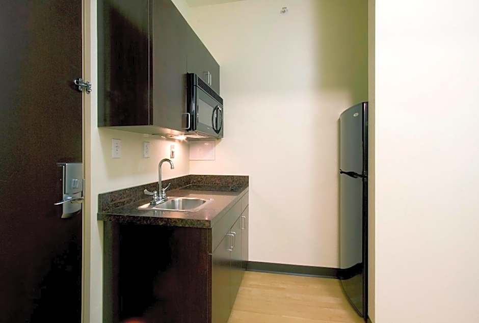 Red Roof Inn & Suites Beaumont