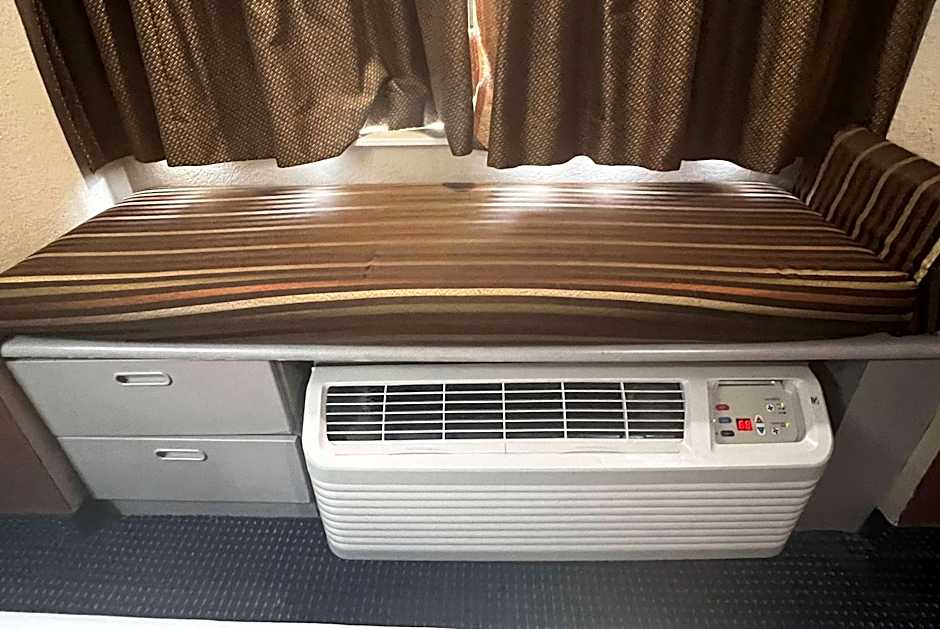 Microtel Inn & Suites By Wyndham Houston