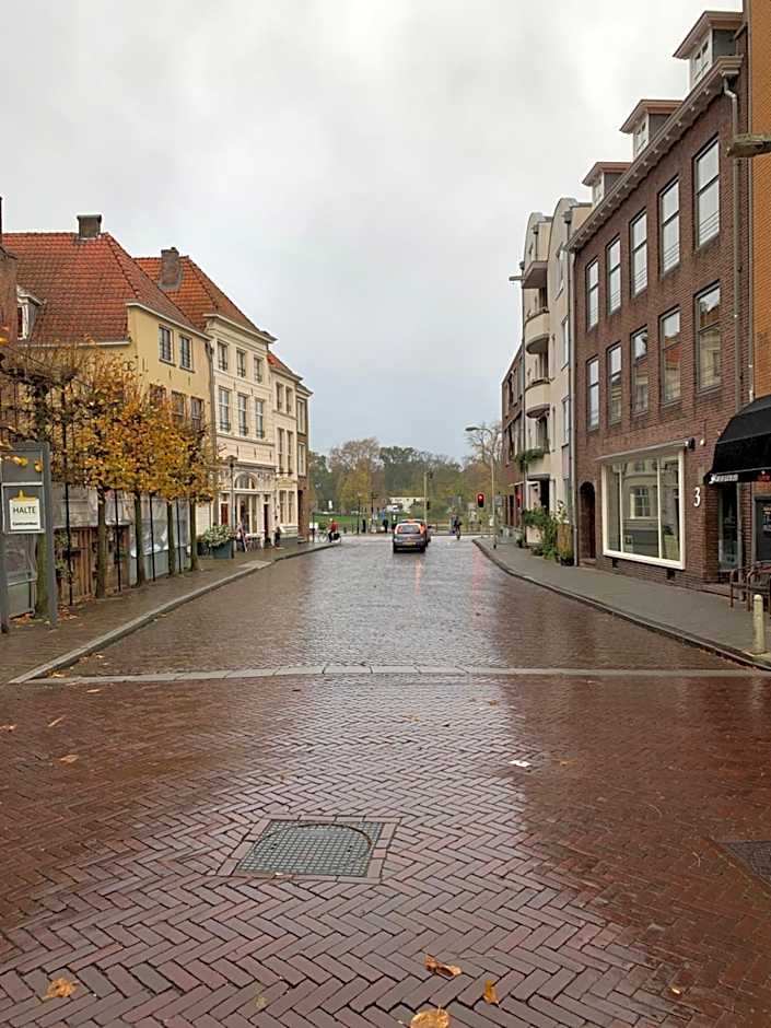 Kleinschalig Hostel in Deventer, centrum stad, aan de IJssel,