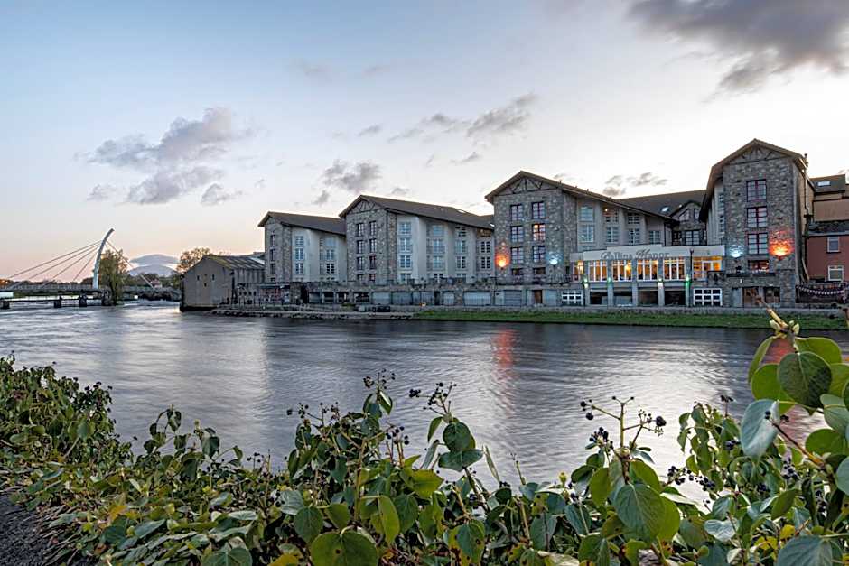Photo 1 of 50 of Ballina Manor Hotel