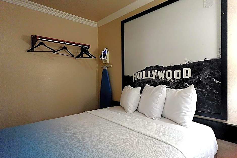 The Onyx Hotel Hollywood