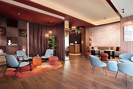 Spring House Hotel Rome Vatican, Tapestry Collection Hilton