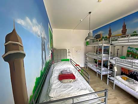 Bed in 8-Bed Mixed Dormitory Room