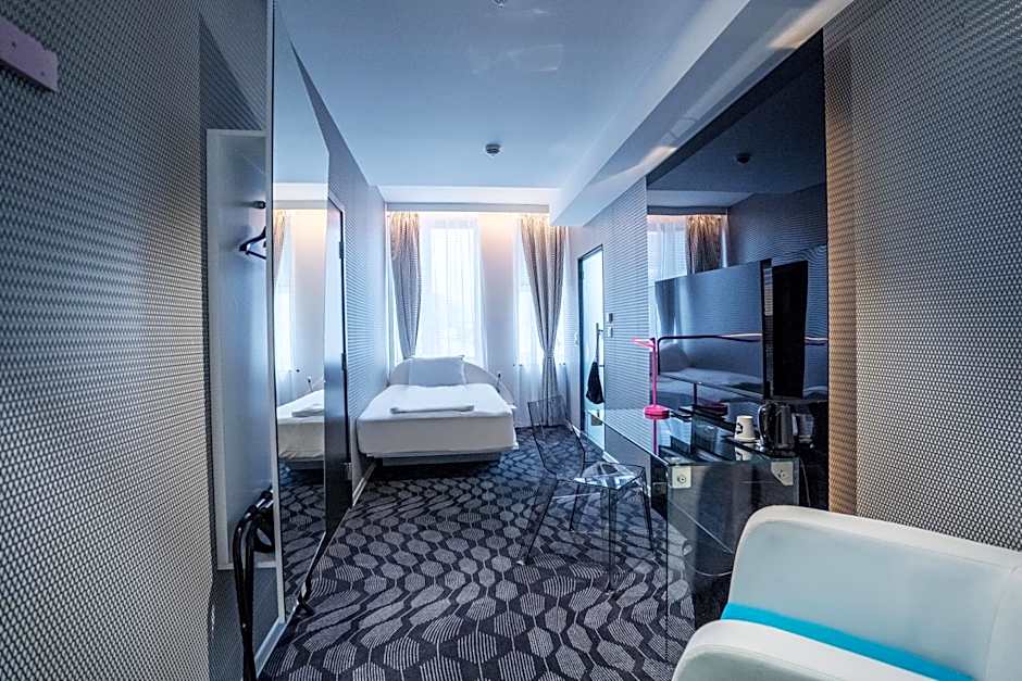 Magic Hotel Xhibition