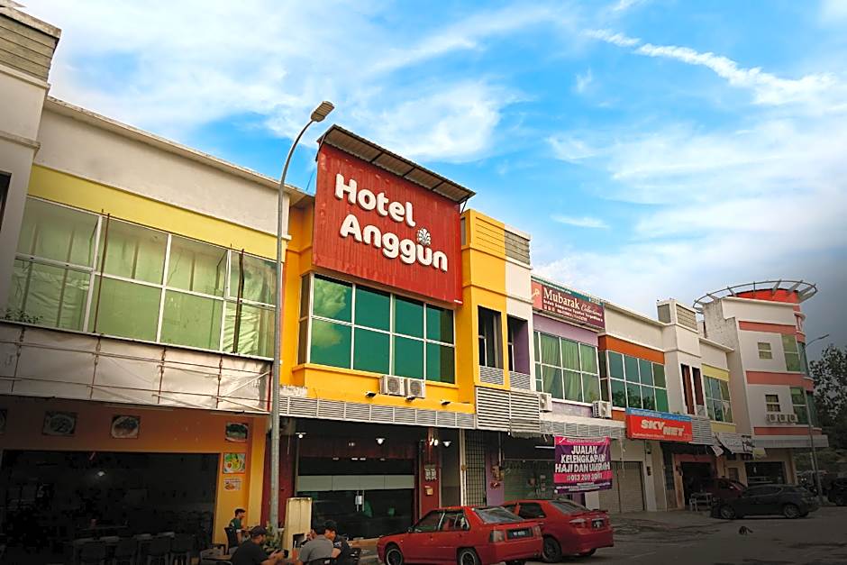 Anggun Hotel