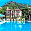 Club Pink Palace Hotel
