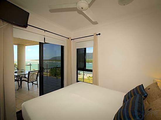 Jack & Newell Holiday Apartments