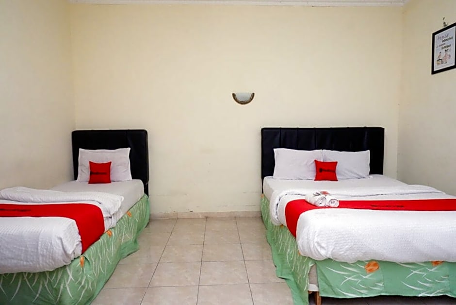 RedDoorz @ Hotel Sartika Yogyakarta