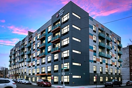Best Western Plus Executive Residency Bronx