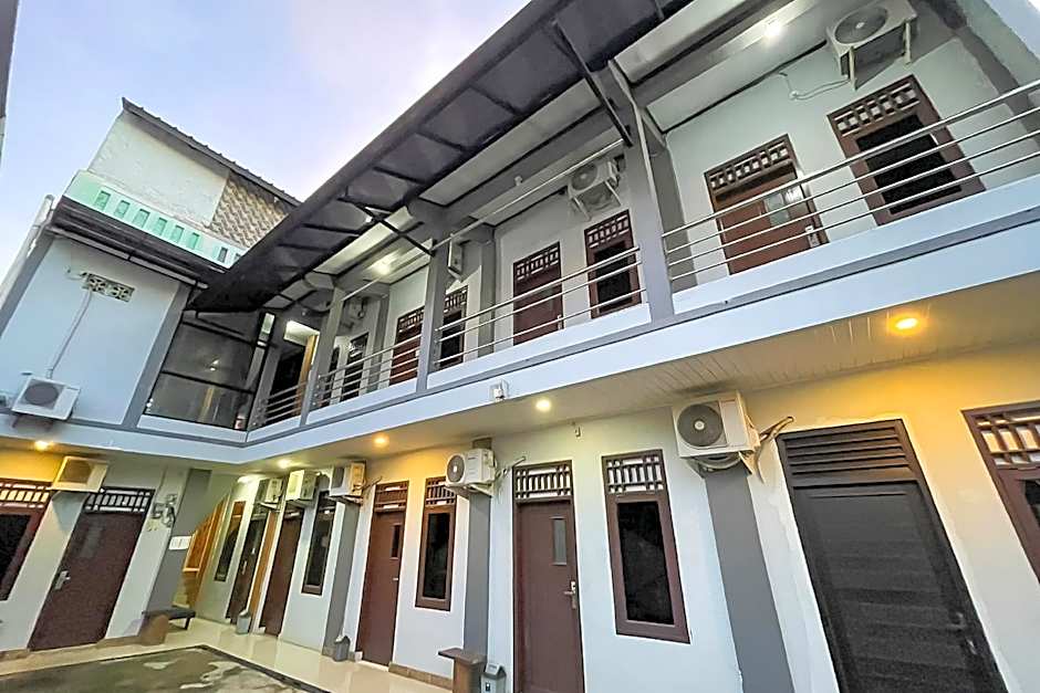 RedDoorz Syariah near Mall Of Serang