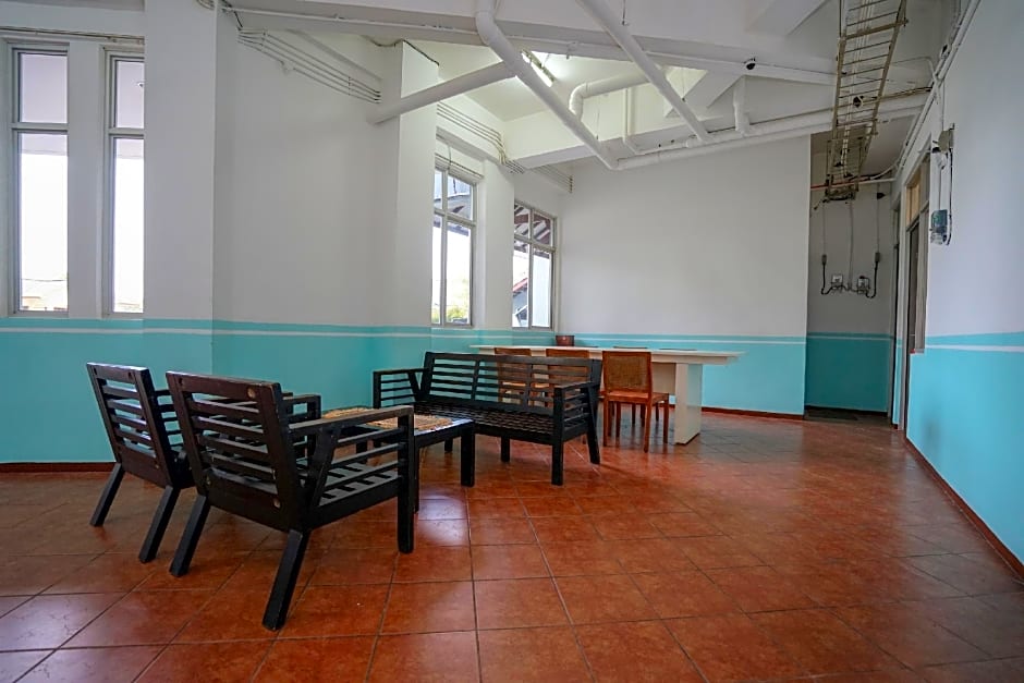 OYO 1844 Bravo Residence