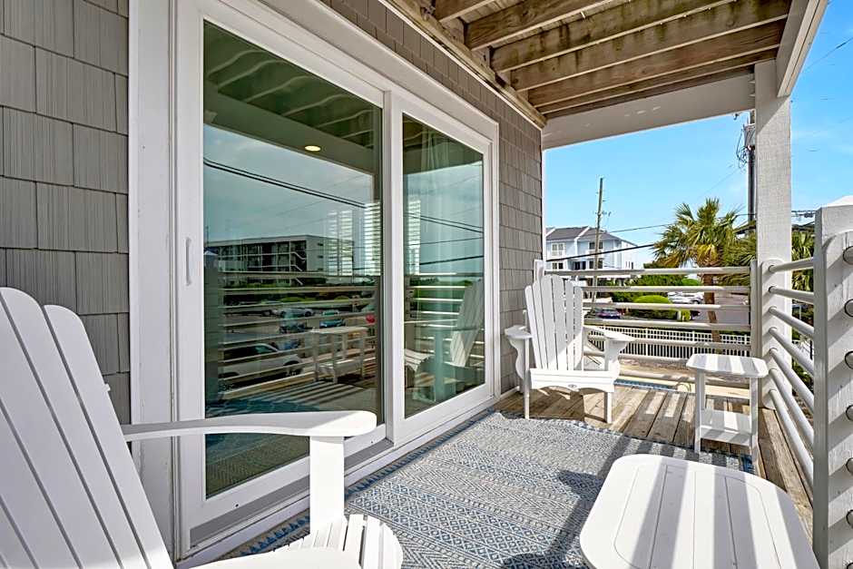 Sandpeddler Inn and Suites