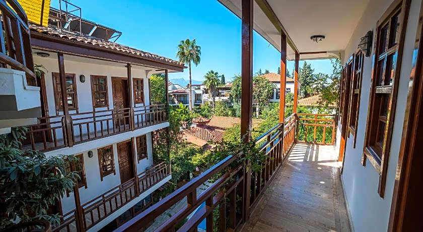 Hotel Karyatit Kaleici