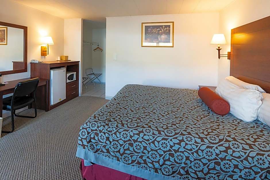 Hills Inn
