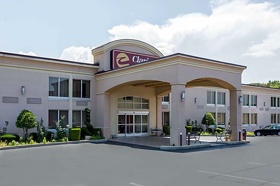 Clarion Inn and Summit Center