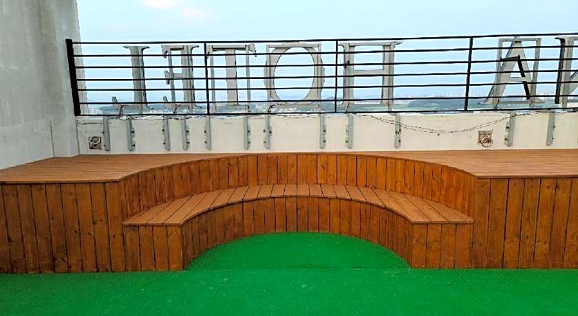 Westernbay Marina Hotel