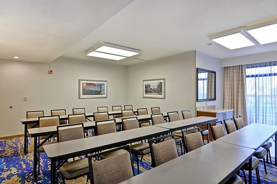 Hampton Inn Memphis Poplar