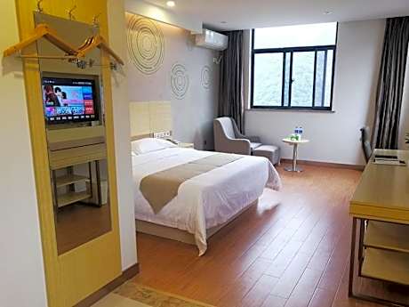 GreenTree Inn Chizhou Shitai County Government Affairs New District Business Hotel