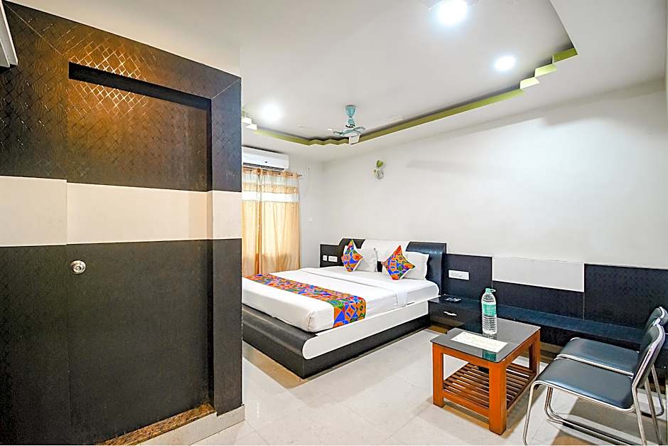 Hotel Shantikunja by OYO – Puri, TX