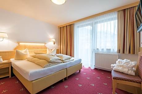 Family Two-Bedroom Apartment with View