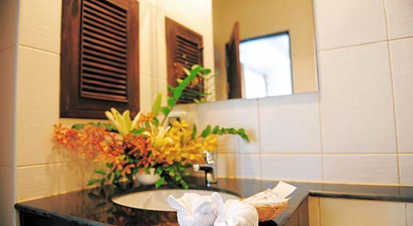 Ice Kamalabeach Hotel