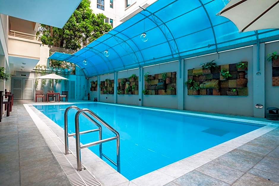 Royal Park Residence Hotel