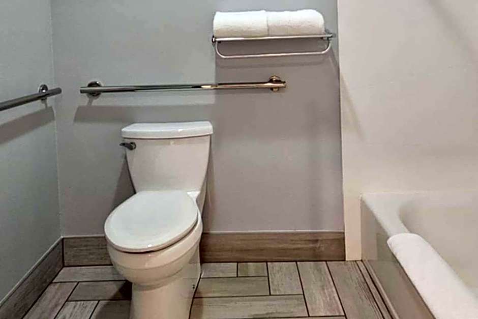 Edgewater Inn and Suites, Ascend Hotel Collection