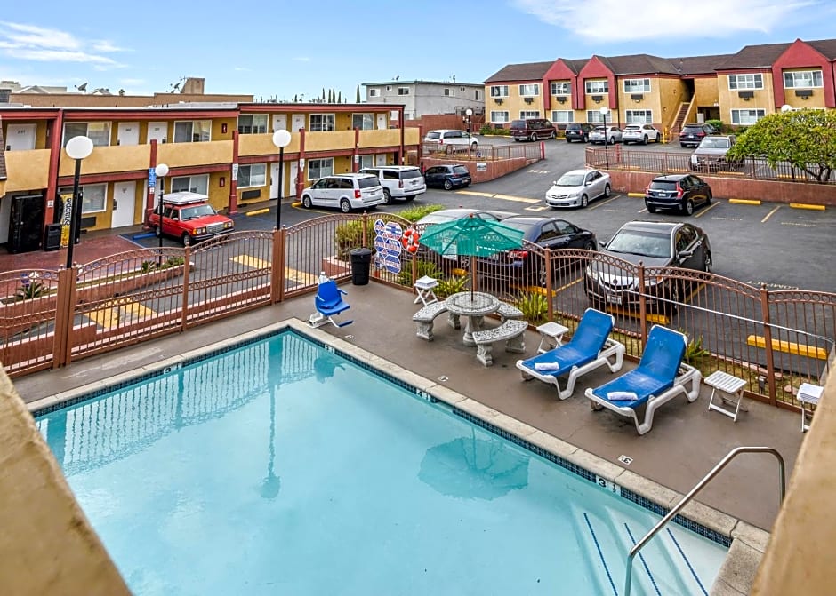 Hollywood Inn Express South