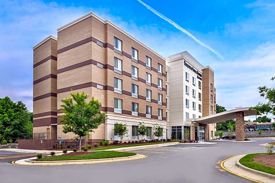 Fairfield Inn & Suites by Marriott Raleigh Cary