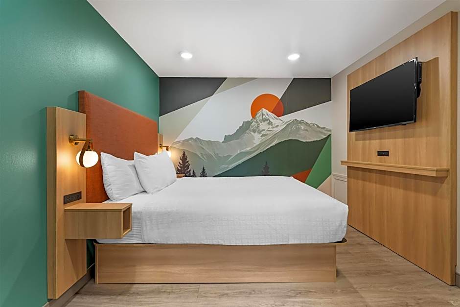 Best Western Plus Clocktower Inn