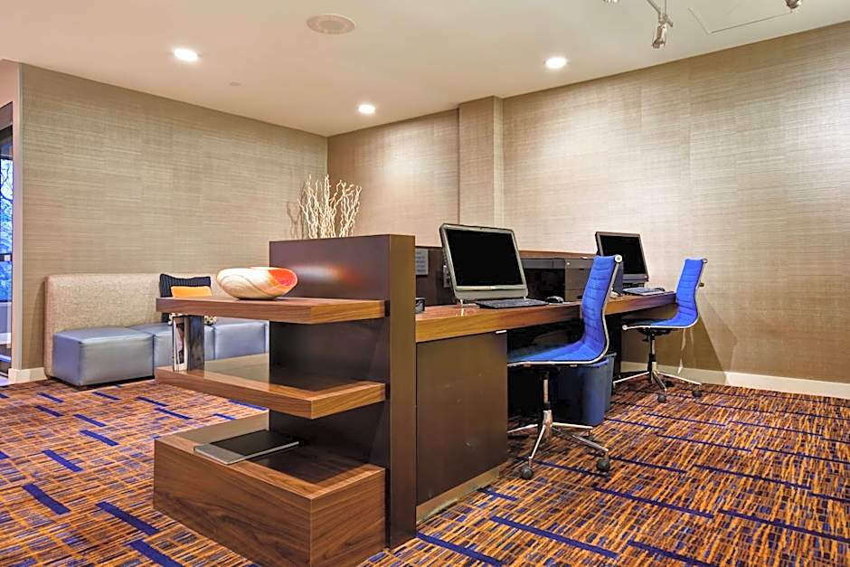 Courtyard by Marriott Cape Cod Hyannis
