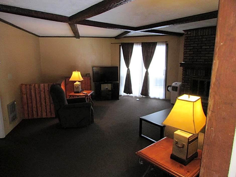 The Lake George Inn