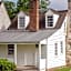 Colonial Houses, an official Colonial Williamsburg Hotel