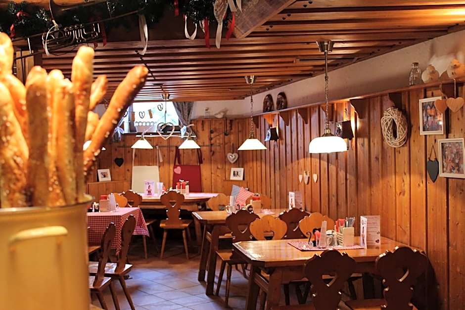 Mohnhotel - Bergwirt Schrammel