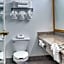 Country Inn & Suites by Radisson, Grand Rapids Airport, MI